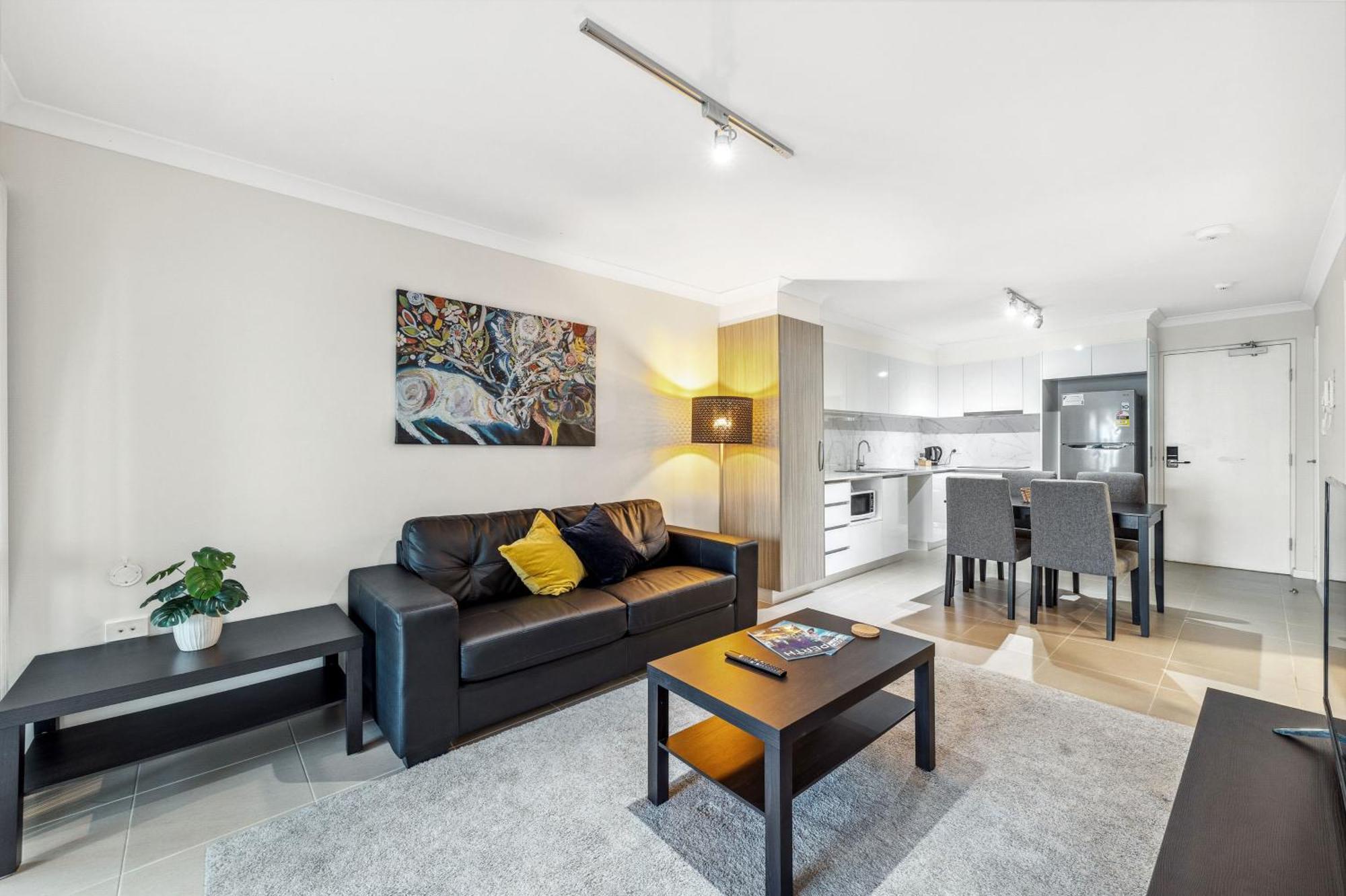 Yaran Suites Rockingham Eksteriør billede